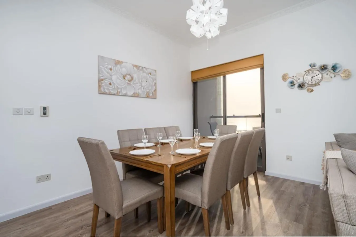 Spacious 3 Bed Plus Maids With Full Al Ain View Dubai 0*,