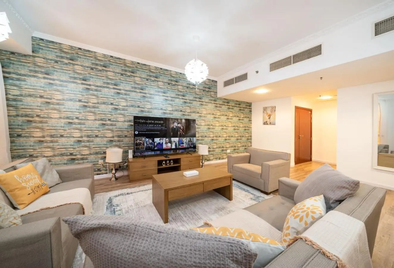 Spacious 3 Bed Plus Maids With Full Al Ain View Dubai United Arab Emirates